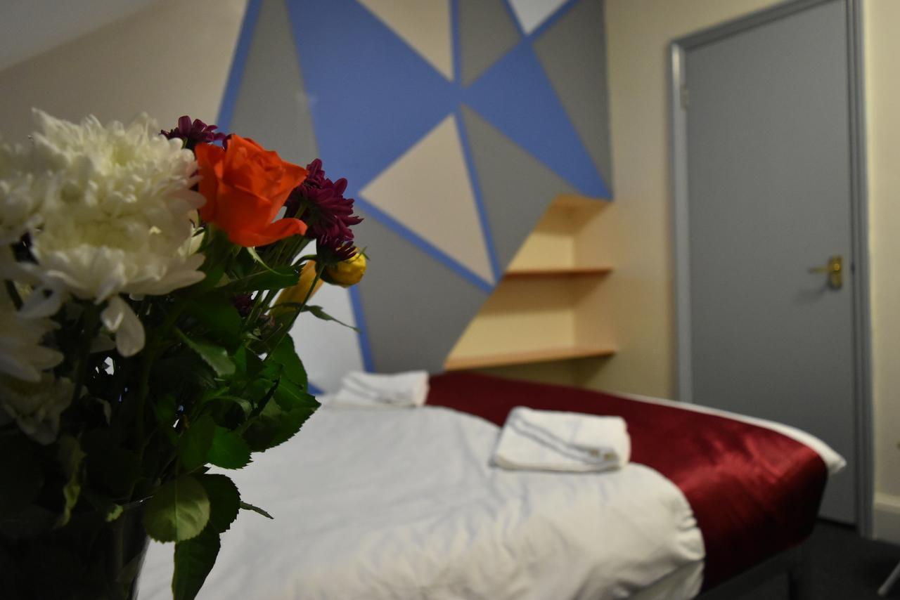 London Olympus Hotel Nirvana ภายนอก รูปภาพ